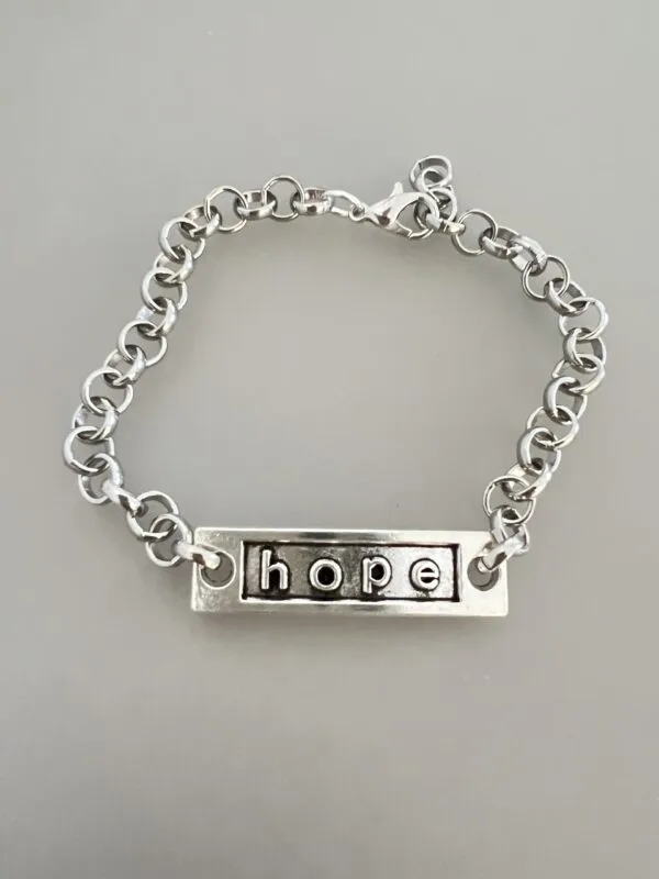 ⁦צמיד לולאות כסוף תקווה Hope⁩ – תמונה ⁦2⁩