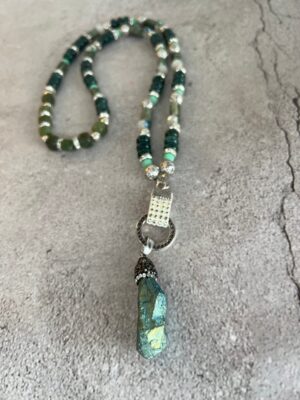 שרשרת ארוכה ירוק יער