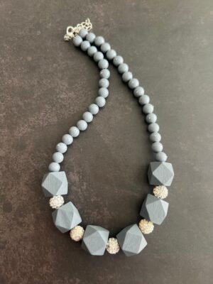 שרשרת אבני עץ ריינסטון אפור