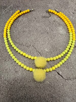 זוג מחרוזות צ׳וקר חברות צהוב פונפון