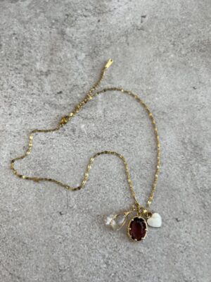 שרשרת שפתיים טריו צ'ארמס לב