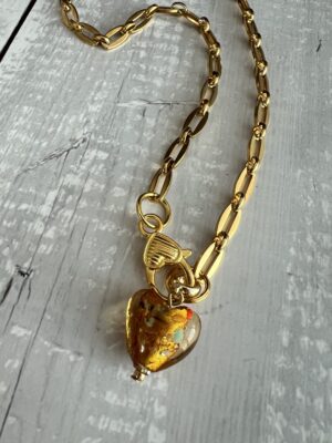 שרשרת לולאות זהב לב זהב מעוטר