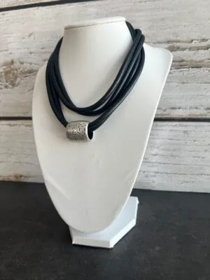 שרשרת חבל דמוי עור שתיים באחת