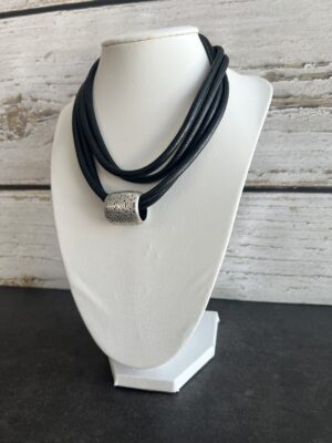 שרשרת חבל דמוי עור שתיים באחת