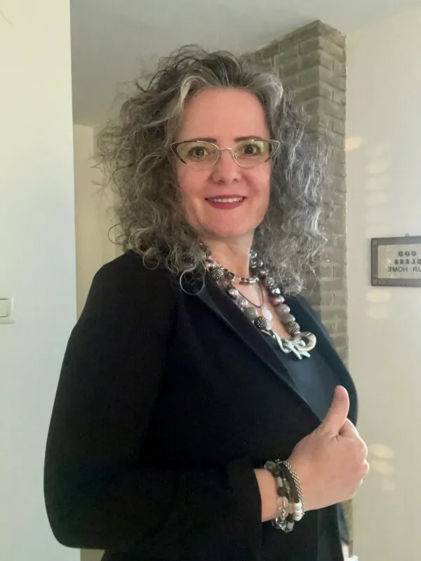 ⁦לוק קלאסי ואלגנטי עם נגיעה טרנדית⁩ – תמונה ⁦8⁩