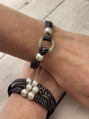 צמיד טקסטיל שחור לבן פנינה