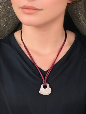שרשרת חוט בורדו לב ורוד
