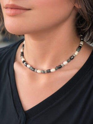 שרשרת המטייט פנינים ואבני חן