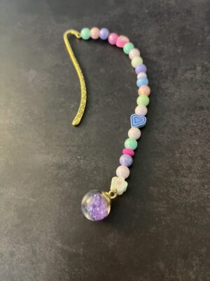 תכשיט לספר - סימניה מעוצבת - צבעוני