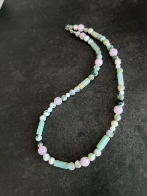 שרשרת אבני חן בירוק וורוד