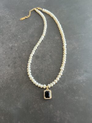 שרשרת פנינים מרקיזה שחורה