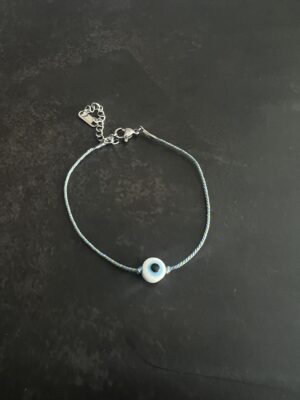 צמיד חוט עין לבנה