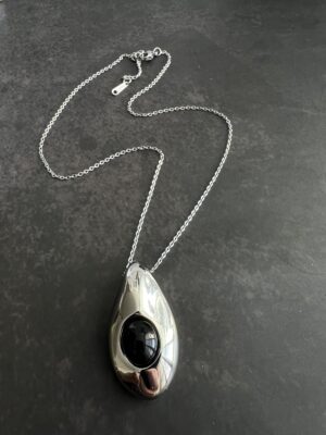 שרשרת לולאות תליון אגת