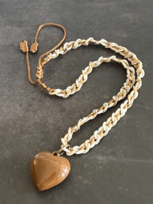 שרשרת לולאות אקריל לב חום