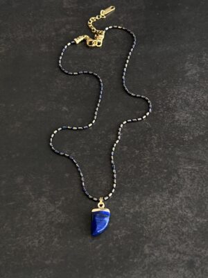 שרשרת חיבורים כחול וזהב תליון לאפיס כחול