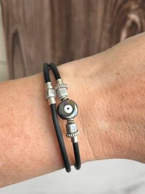 צמיד סיליקון צבעוני Eye Vibe שחור