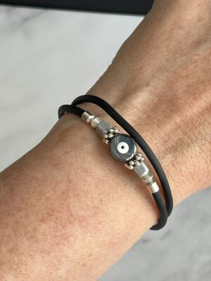 צמיד סיליקון צבעוני Eye Vibe שחור אפור