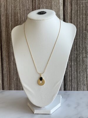 קולקציית גוונים שרשרת חוליות תליון מוזהב ושחור