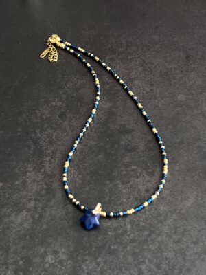 קולקציית גוונים שרשרת דקה בכחול וזהב תליון לזולי