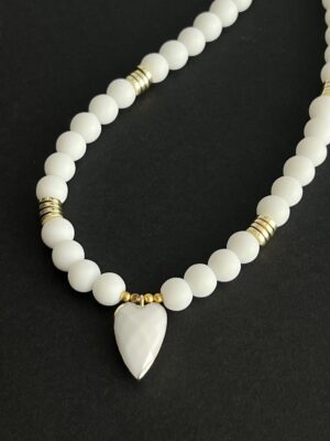 קולקציית גוונים שרשרת אגת לבנה