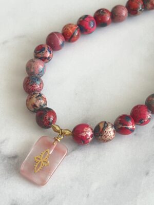 קולקציית גוונים שרשרת אבני פוסיל אדומות