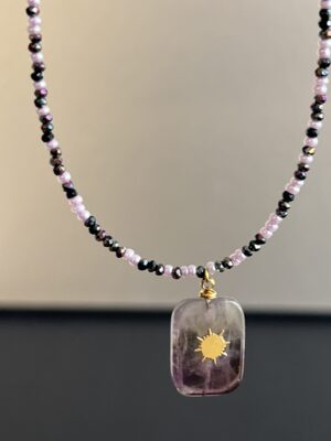 קולקציית גוונים שרשרת חרוזי קריסטל תליון אמטיסט