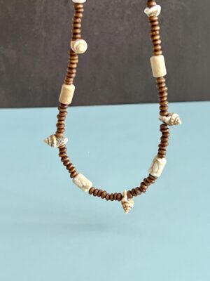 שרשרת צ׳וקר עץ וצדפים