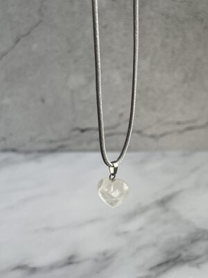 שרשרת חבל אפור לב קוורץ שקוף