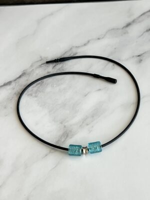 שרשרת גומי חרוזי זכוכית תכולים