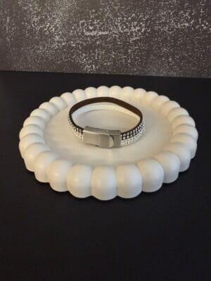 צמיד עור רחב לבן וחום