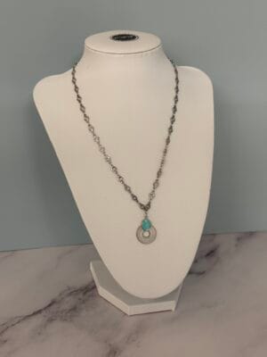 שרשרת חוליות כסופה תליון תכלת