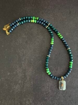 שרשרת ברק קריסטלים ירוקים