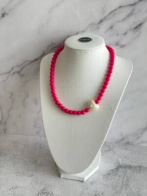 Sweet Side שרשרת ורודה עם לב לבן בצד