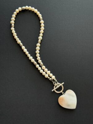 שרשרת פנינים עוצמתית לב צדף