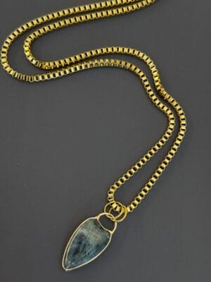 שרשרת קוביות לב לברדורייט